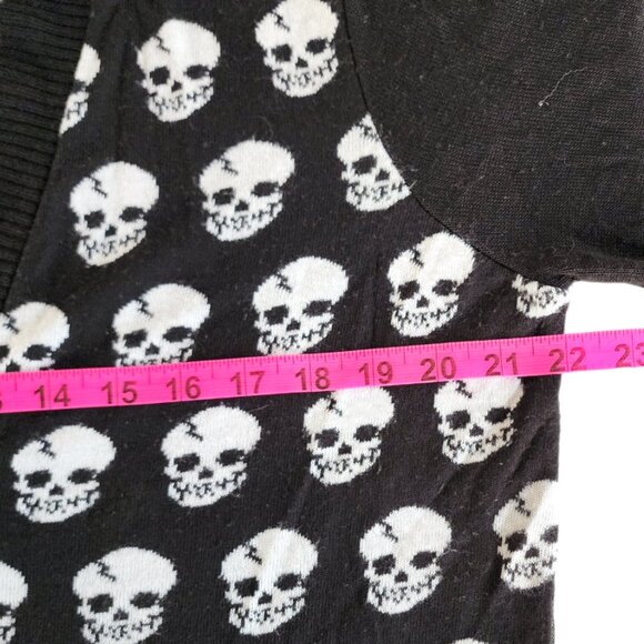 Torrid Goth Sexy Lace Skull Cardigan - Picture 8 of 11